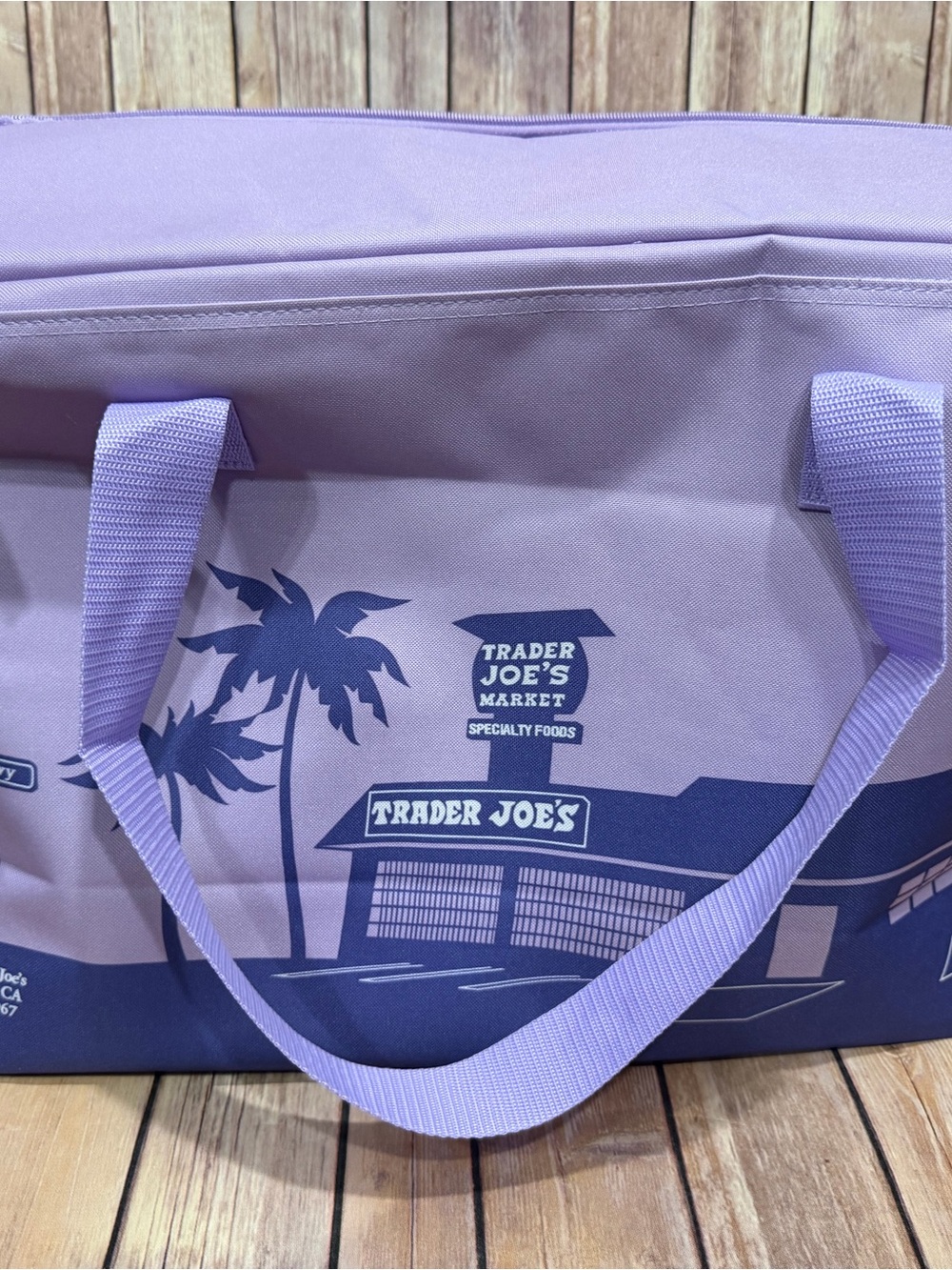 NEW WITH TAGS - Trader Joe's Large Reusable Insulated Bag Lavender PURPLE - Picture 5 of 6